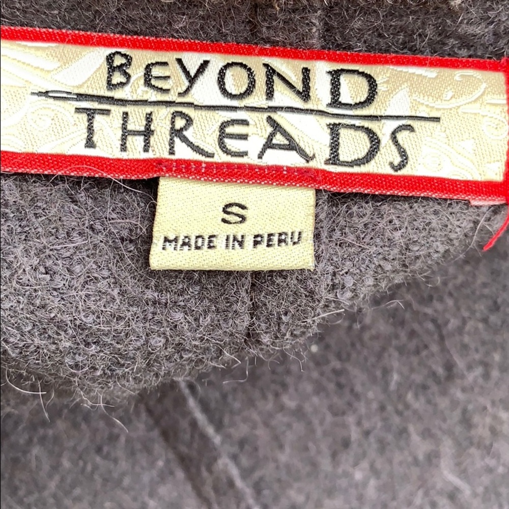 Beyond Threads Jacket - Picture 7 of 8